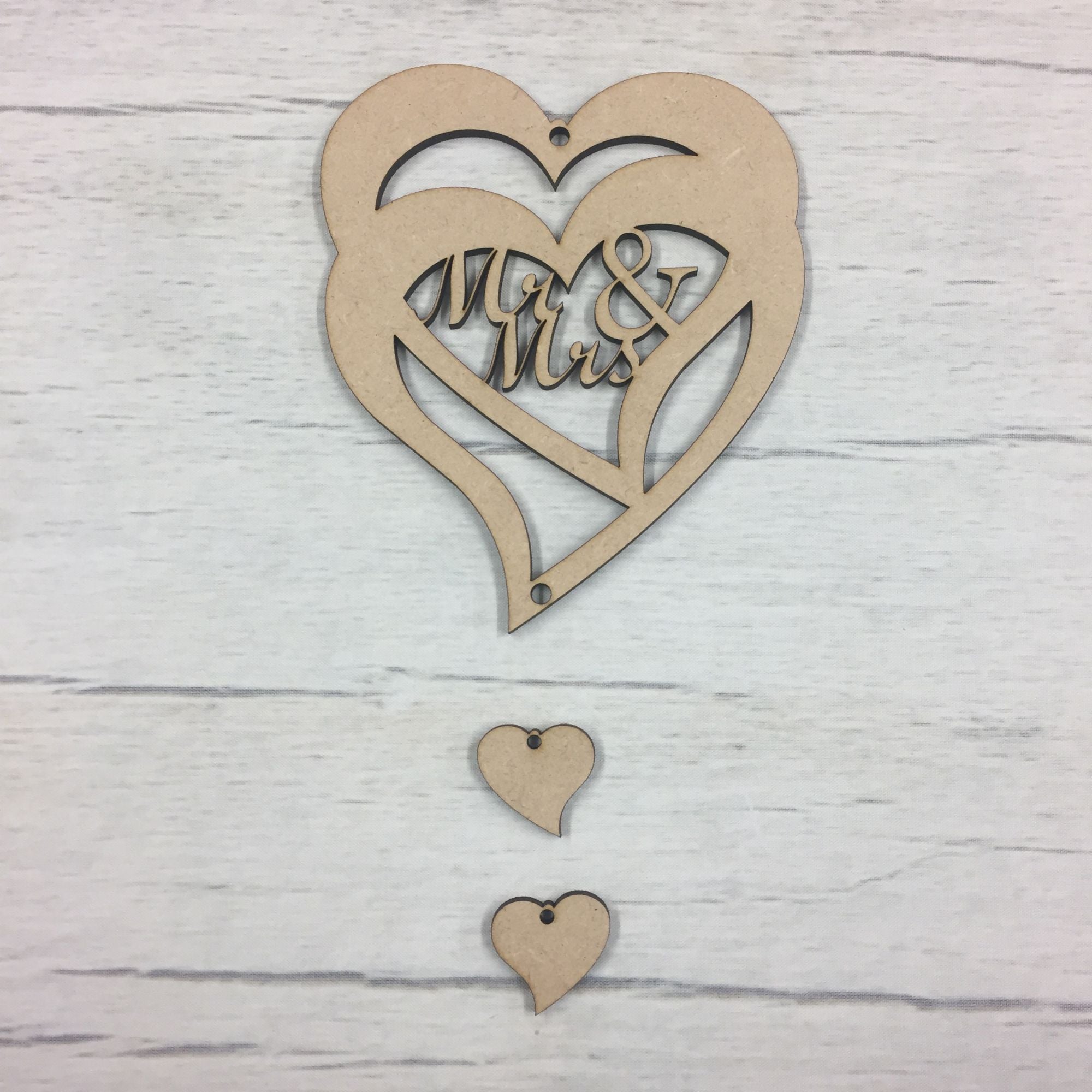 Hanging heart - 'Mr & Mrs' 1 Wooden Craft Shape